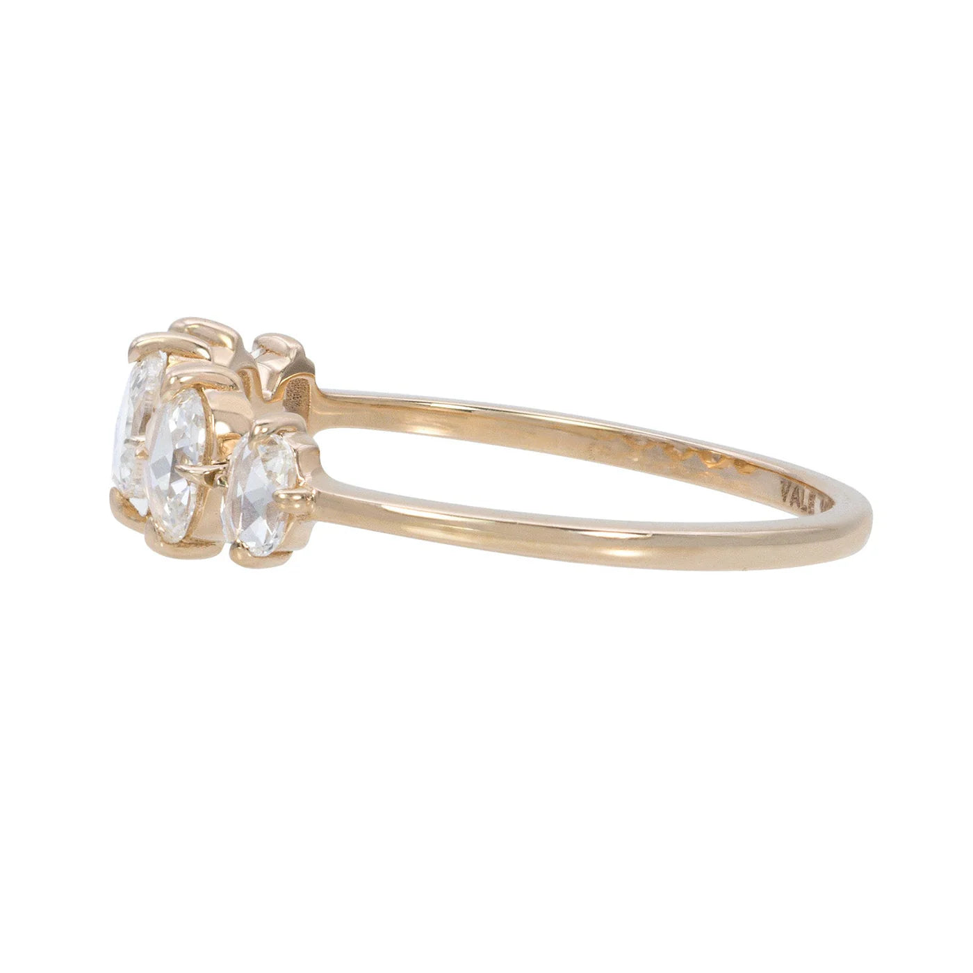 Nadine Ring