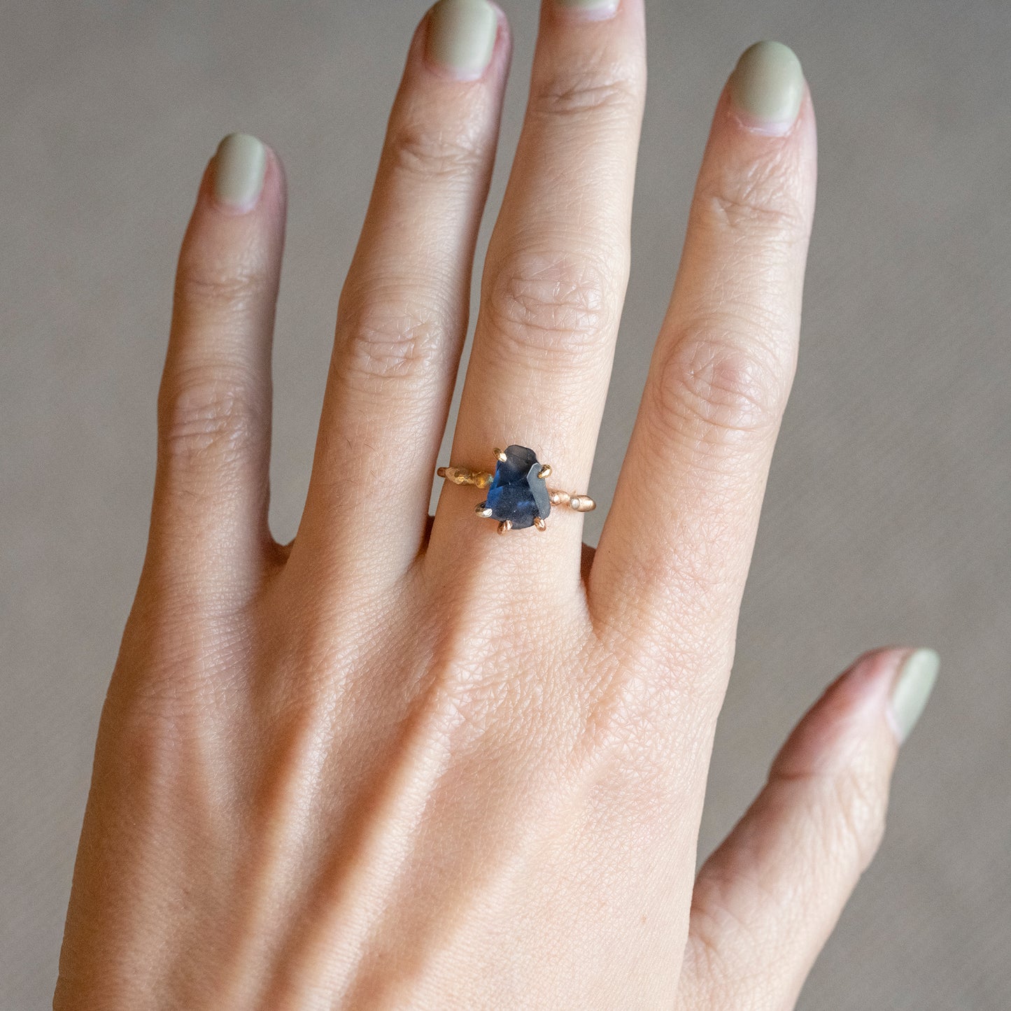 Exceptional Sapphire Stone Ring