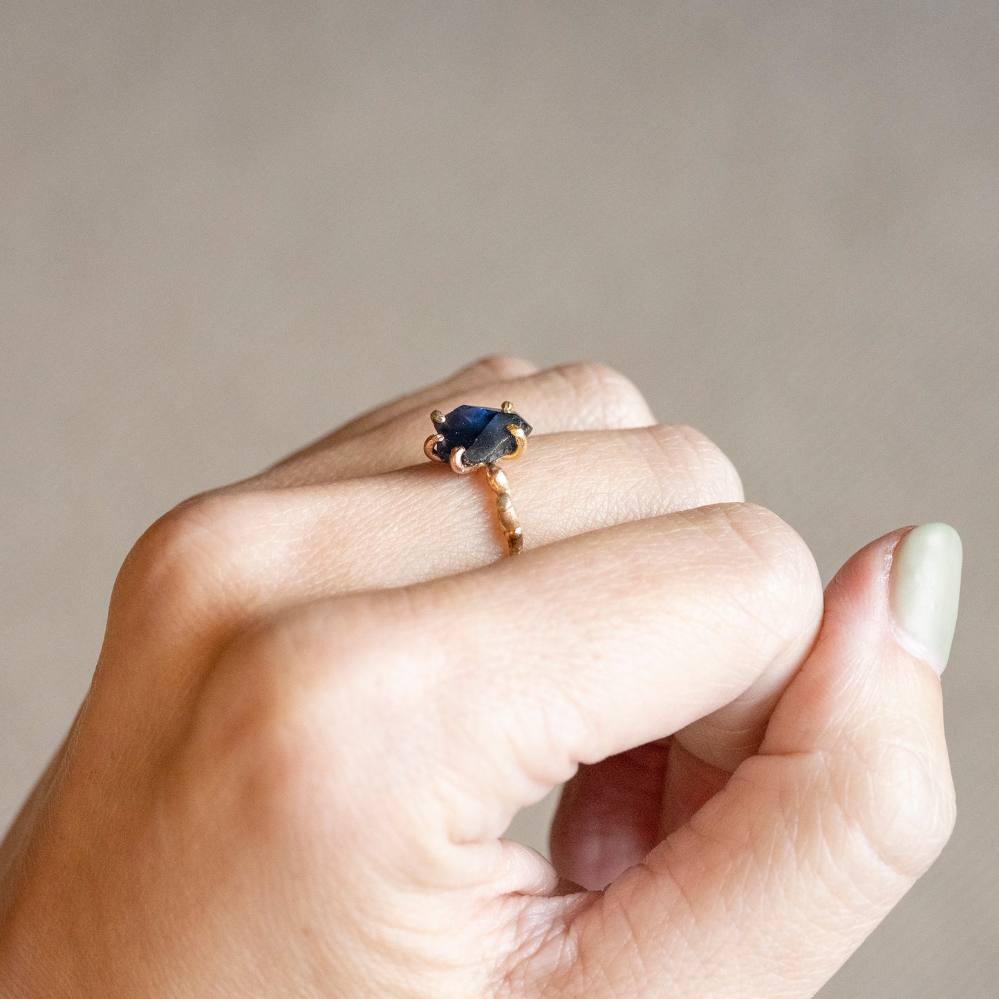 Exceptional Sapphire Stone Ring