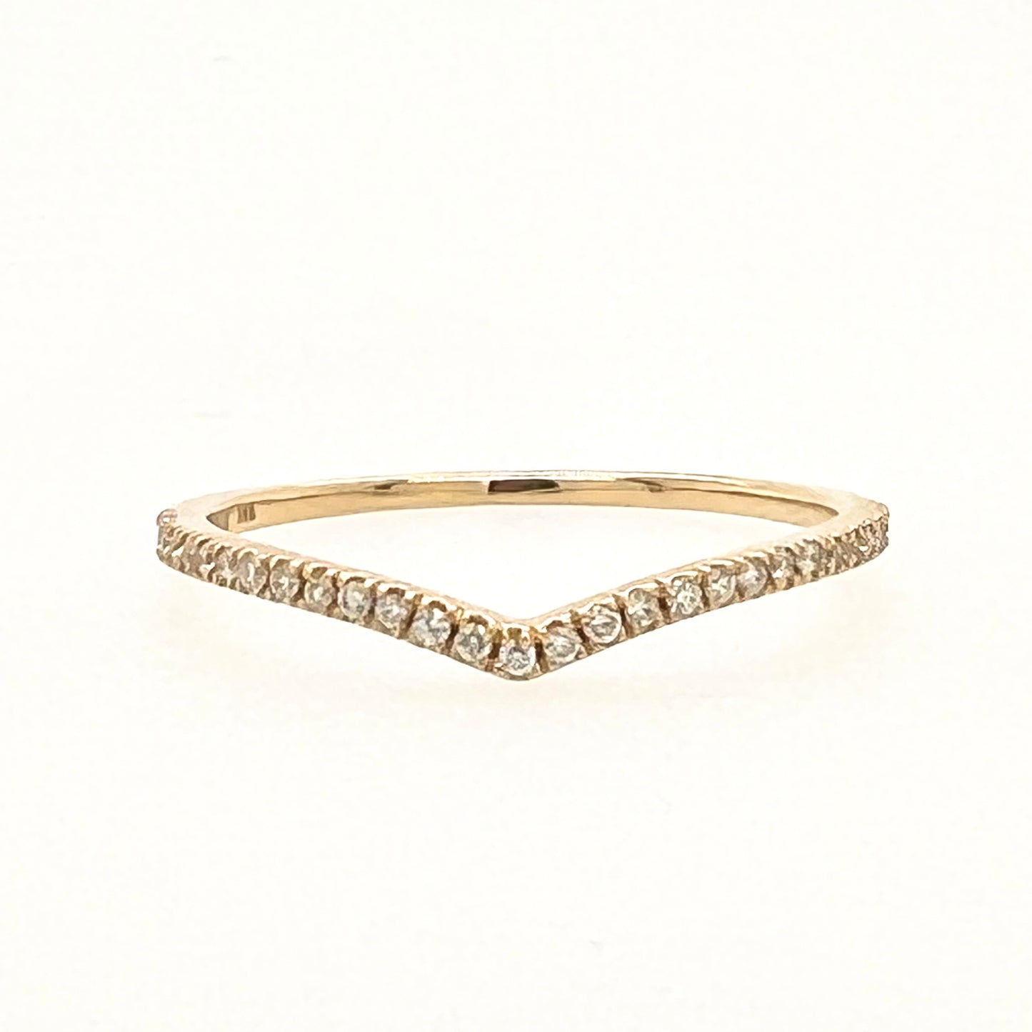 Pavé Diamond Pinnacle Band