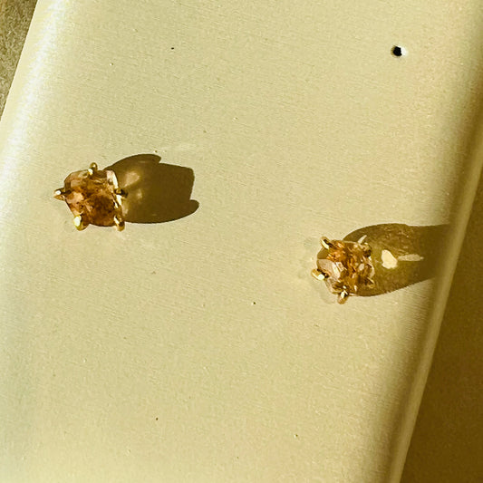 Mexican Topaz medium stone studs pair